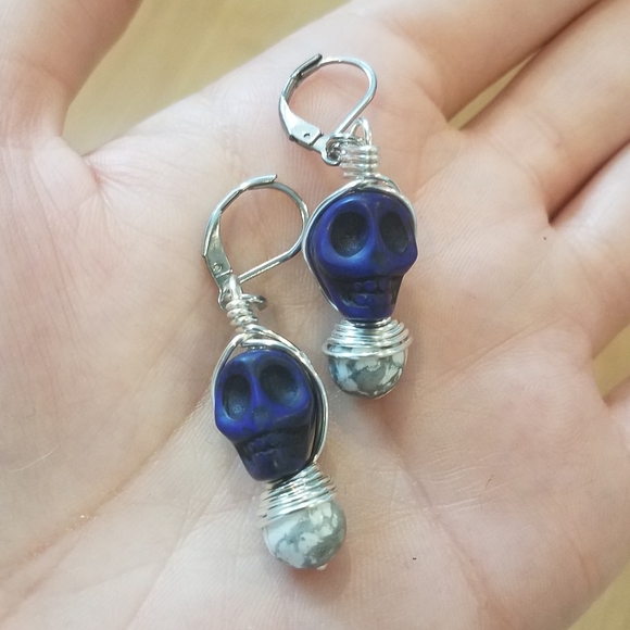 Hand Crafted Jewelry - Skull Magnesite Howlite Bauble Earrings